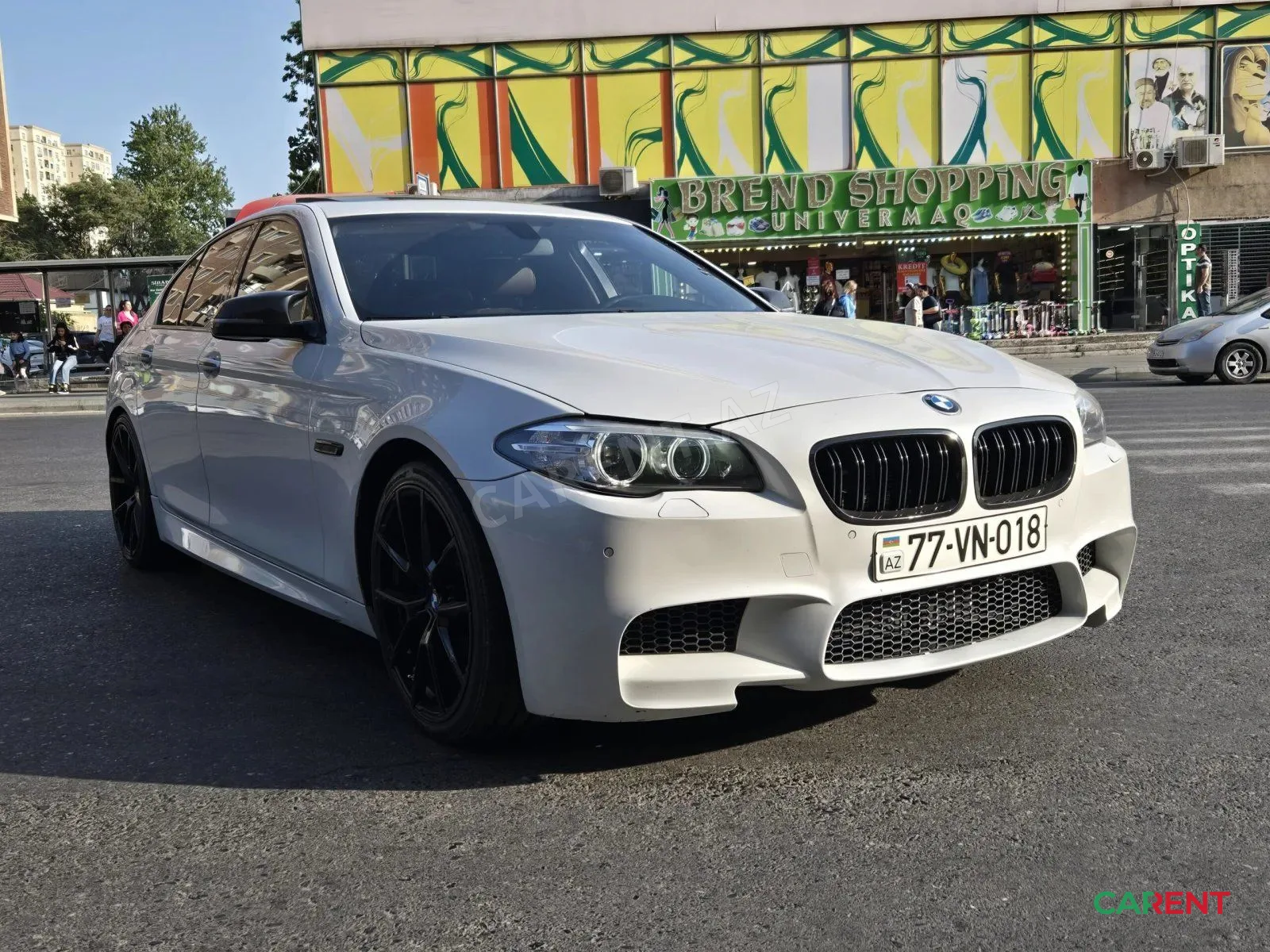 BMW 528i 2015 — rent a car Bakı